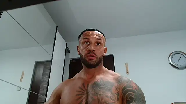 Magnificmuscles89 online show from January 18, 2026, 11:41 pm