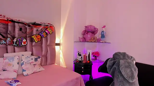 NikyBrookss online show from November 8, 2025, 12:05 pm