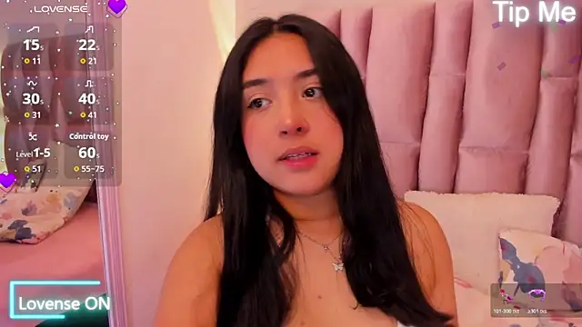 NikyBrookss online show from February 25, 2026, 1:32 pm