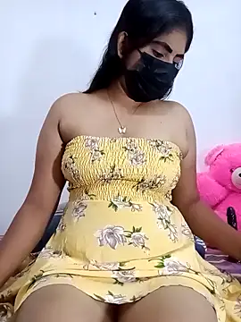 Snapshot of SLZAARA chatting on October 15, 2025, 8:31 pm SLZAARA online show from October 15, 2025, 8:31 pm