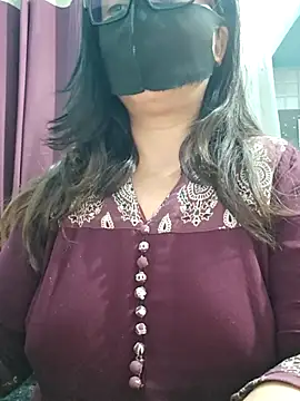 Aishwaryaa 69 online show from May 18, 2026, 12:55 pm