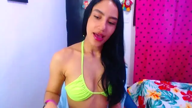 Snapshot of pleasure_and_fantasy chatting on December 3, 2024, 2:27 pm pleasure and fantasy online show from December 3, 2024, 2:27 pm