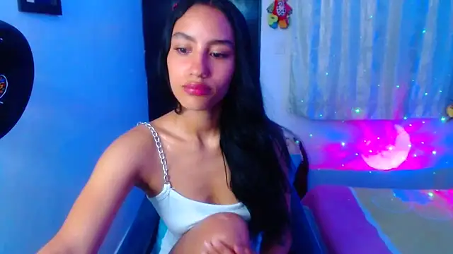 Snapshot of pleasure_and_fantasy chatting on December 17, 2024, 3:06 pm pleasure and fantasy online show from December 17, 2024, 3:06 pm