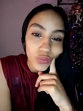 Snapshot of pleasure_and_fantasy chatting on December 28, 2024, 7:43 pm pleasure and fantasy online show from December 28, 2024, 7:43 pm