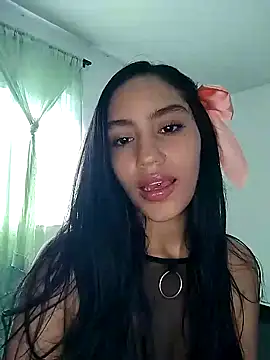 Snapshot of pleasure_and_fantasy chatting on January 18, 2025, 8:30 pm pleasure and fantasy online show from January 18, 2025, 8:30 pm