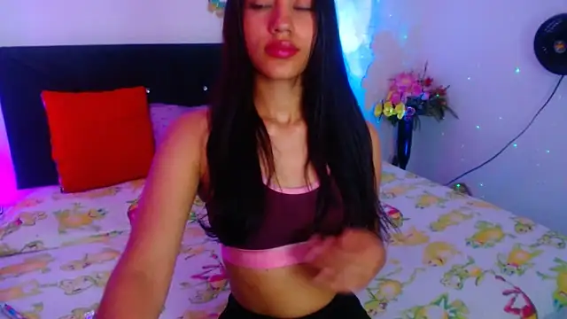 Snapshot of pleasure_and_fantasy chatting on January 24, 2025, 10:19 pm pleasure and fantasy online show from January 24, 2025, 10:19 pm