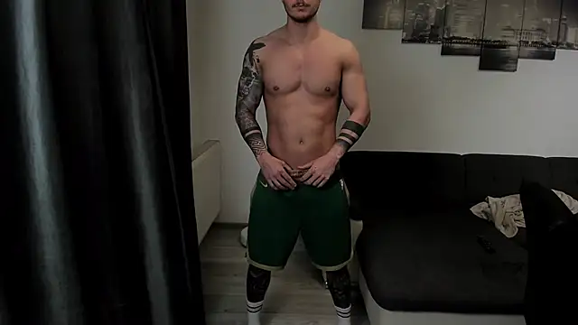 Richarddarell1 online show from March 31, 2026, 5:52 am