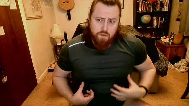 Snapshot of Hairy_Guy30 chatting on January 10, 2025, 7:11 pm Hairy Guy30 online show from January 10, 2025, 7:11 pm