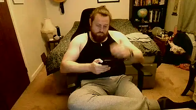 Hairy Guy30 online show from November 9, 2025, 6:06 pm