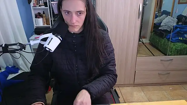 Snapshot of MemiKouki chatting on January 16, 2025, 7:52 pm MemiKouki online show from January 16, 2025, 7:52 pm