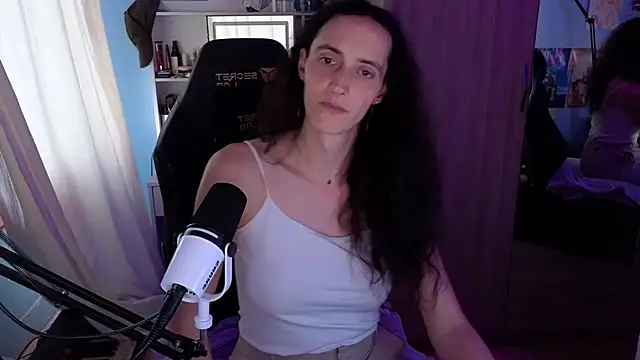 Snapshot of MemiKouki chatting on February 11, 2026, 4:34 pm MemiKouki online show from February 11, 2026, 4:34 pm