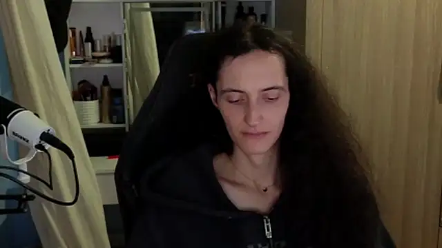 Snapshot of MemiKouki chatting on February 12, 2026, 2:56 pm MemiKouki online show from February 12, 2026, 2:56 pm