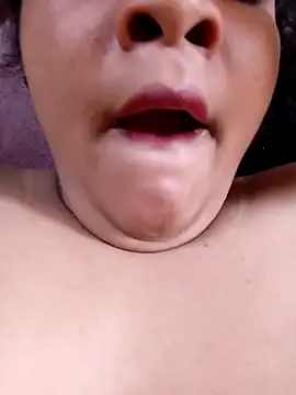 Snapshot of Asliaa1 chatting on October 9, 2025, 8:12 am Asliaa1 online show from October 9, 2025, 8:12 am