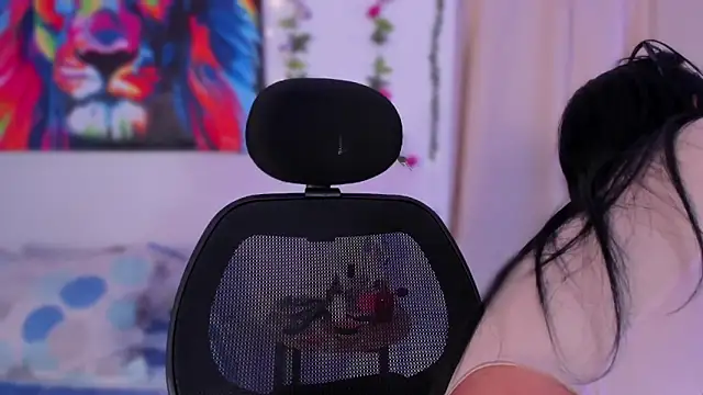 Snapshot of BellaHarllow chatting on December 5, 2024, 2:20 am BellaHarllow online show from December 5, 2024, 2:20 am