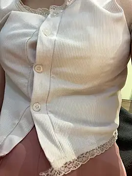 Lami Mi online show from May 10, 2026, 7:24 am