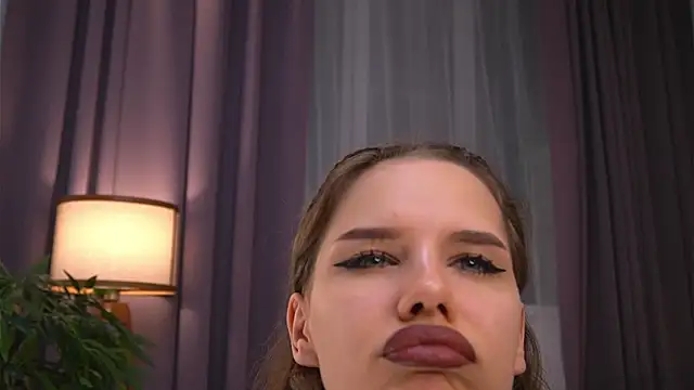 Elation Evy online show from November 14, 2025, 1:26 am