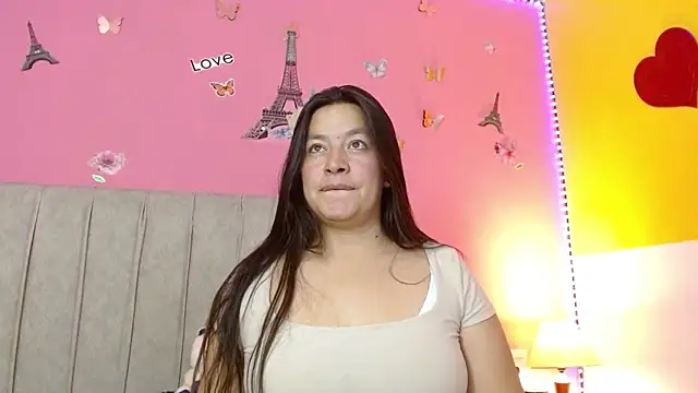 monickhot303av online show from October 9, 2025, 3:26 am