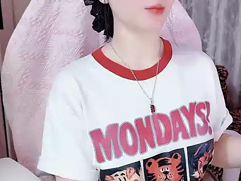  Lygn   online show from November 9, 2025, 4:27 pm