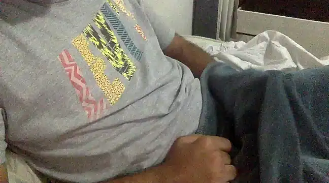 Snapshot of Mendes77777777777 chatting on February 14, 2025, 9:53 pm Mendes77777777777 online show from February 14, 2025, 9:53 pm