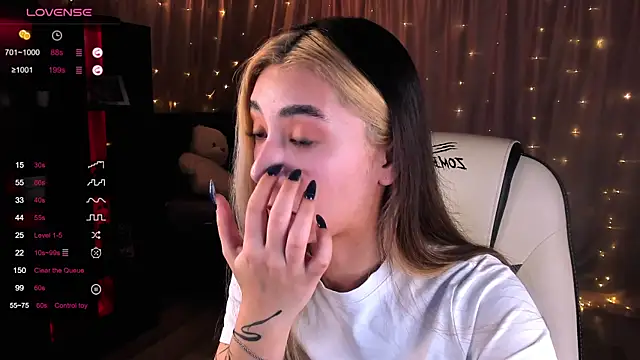 DarlaLike online show from January 25, 2025, 5:40 am