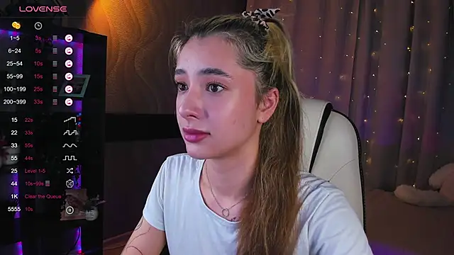 DarlaLike online show from March 9, 2025, 4:27 am