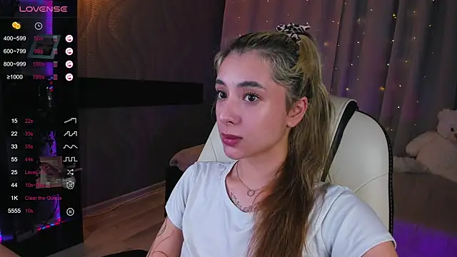 DarlaLike online show from March 9, 2025, 7:34 am