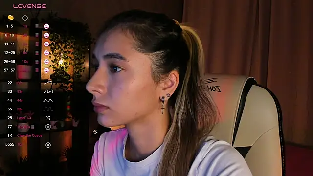 DarlaLike online show from September 9, 2025, 4:01 am