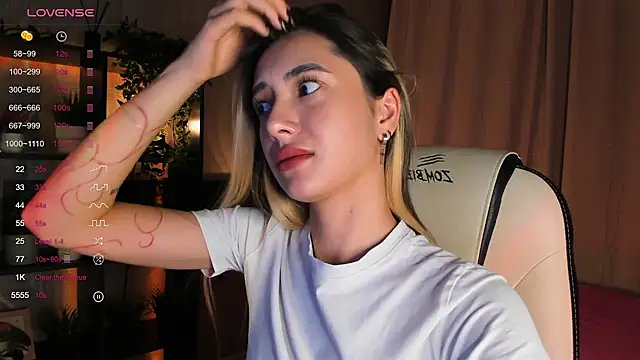 DarlaLike online show from September 30, 2025, 4:06 am