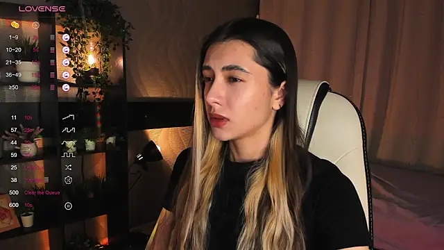 DarlaLike online show from November 13, 2025, 3:38 am