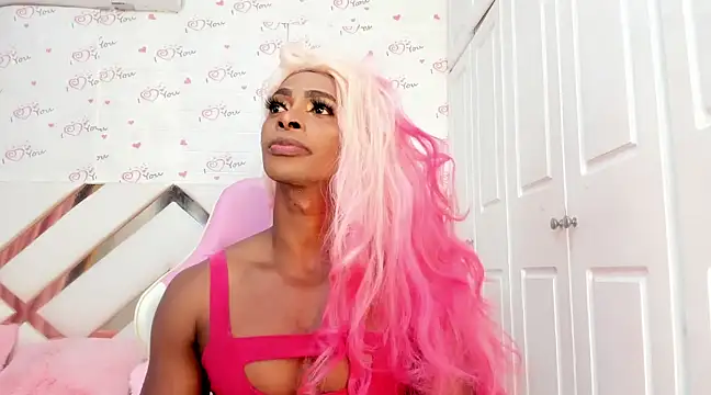 Snapshot of BriggitteEbonny chatting on January 5, 2025, 8:21 pm BriggitteEbonny online show from January 5, 2025, 8:21 pm