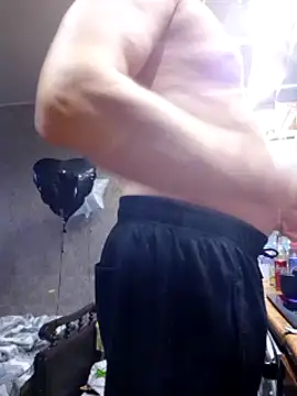 Snapshot of Viause_Kentauelle chatting on December 5, 2024, 1:06 pm Viause Kentauelle online show from December 5, 2024, 1:06 pm