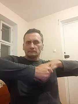 Snapshot of Viause_Kentauelle chatting on February 16, 2025, 8:33 pm Viause Kentauelle online show from February 16, 2025, 8:33 pm