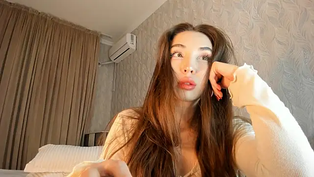 heyheyneko online show from December 14, 2025, 12:27 am