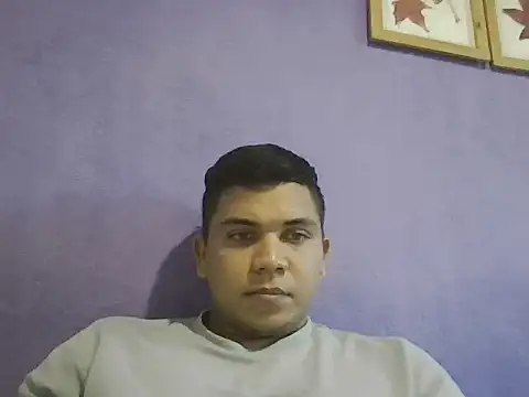 Snapshot of Eren_18 chatting on June 12, 2026, 9:25 pm Eren 18 online show from June 12, 2026, 9:25 pm