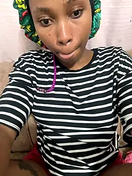 Snapshot of NASTY_BOBO chatting on October 17, 2025, 9:39 pm NASTY BOBO online show from October 17, 2025, 9:39 pm