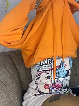 Snapshot of NASTY_BOBO chatting on December 3, 2025, 10:52 pm NASTY BOBO online show from December 3, 2025, 10:52 pm