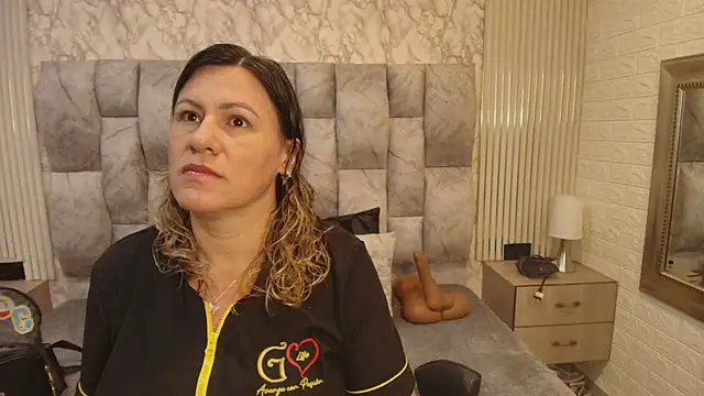 charlotte  G online show from September 10, 2025, 10:48 am