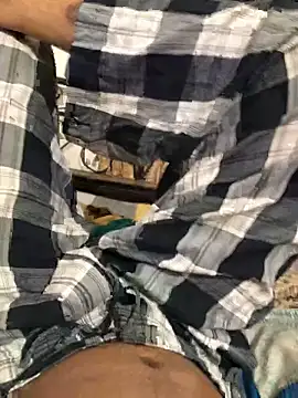 Snapshot of Zeuhorny chatting on September 10, 2025, 7:36 pm Zeuhorny online show from September 10, 2025, 7:36 pm