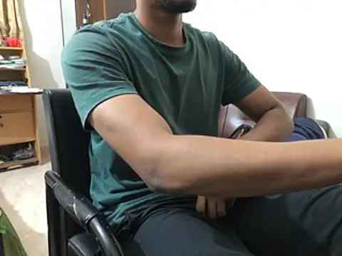 Zeuhorny online show from November 17, 2025, 10:04 pm