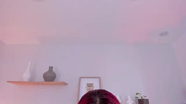 Scarlett Morgan  online show from February 15, 2025, 7:50 pm