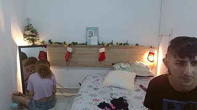 Snapshot of Zamu_1992 chatting on December 5, 2024, 8:11 pm Zamu 1992 online show from December 5, 2024, 8:11 pm