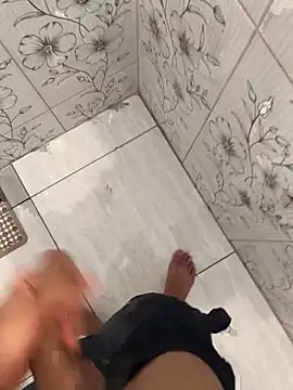 vintin21cm online show from October 7, 2025, 11:46 pm