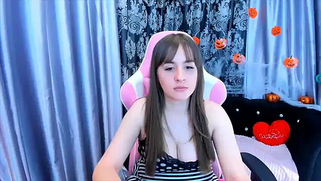 KamilaFoxy online show from October 28, 2025, 3:54 am