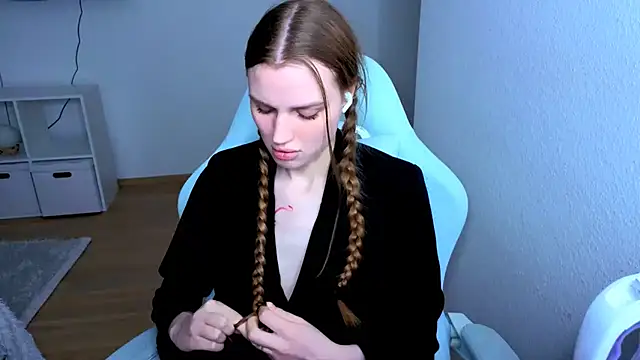 StellaLawless online show from March 8, 2026, 6:23 pm