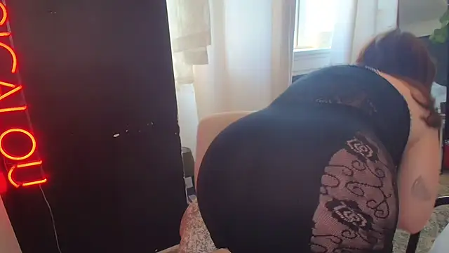 Snapshot of Bustyjessicalouu chatting on March 18, 2025, 1:42 pm Bustyjessicalouu online show from March 18, 2025, 1:42 pm