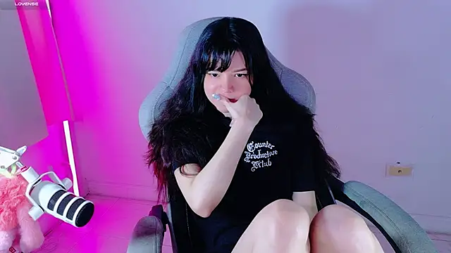 stephybrown online show from June 3, 2026, 9:42 pm