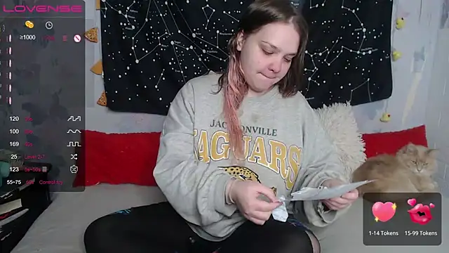 Snapshot of darling_tony chatting on February 24, 2025, 12:59 pm darling tony online show from February 24, 2025, 12:59 pm