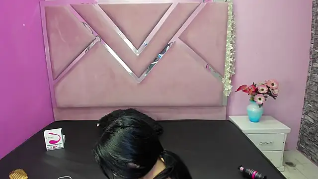 IsisRouse online show from February 16, 2025, 2:53 am