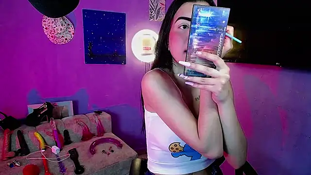 IsisRouse online show from September 22, 2025, 9:06 pm