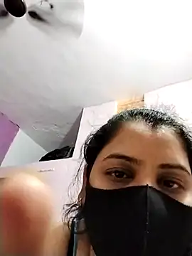 Snapshot of Ruksar-Pathan chatting on February 17, 2025, 11:23 am Ruksar-Pathan online show from February 17, 2025, 11:23 am